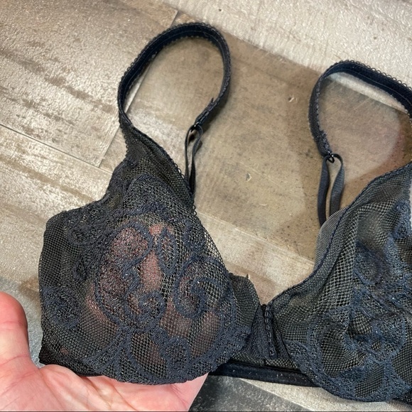 Vintage Victoria’s Secret Black Lace Bra 34C - Picture 4 of 9